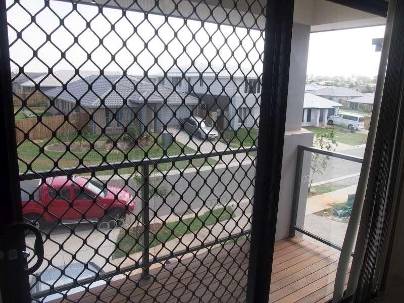 2/69 Braxlaw Crescent, Dakabin QLD 4503