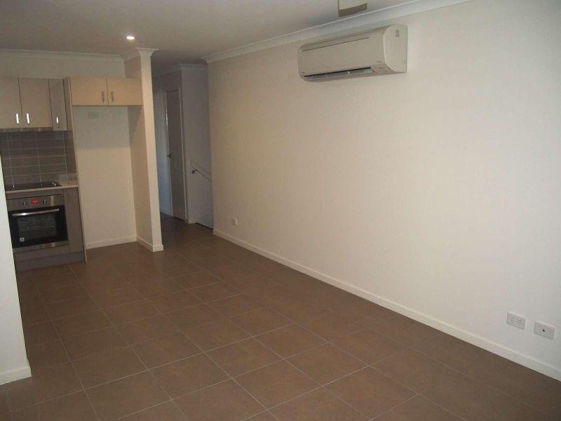 2/70 Mistral Crescent, Griffin QLD 4503