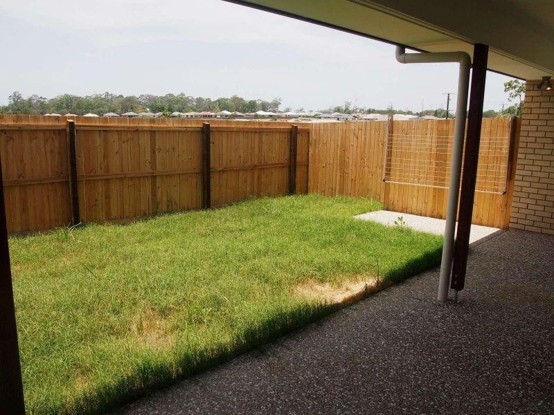 2/2 Coogera Court, Morayfield QLD 4506