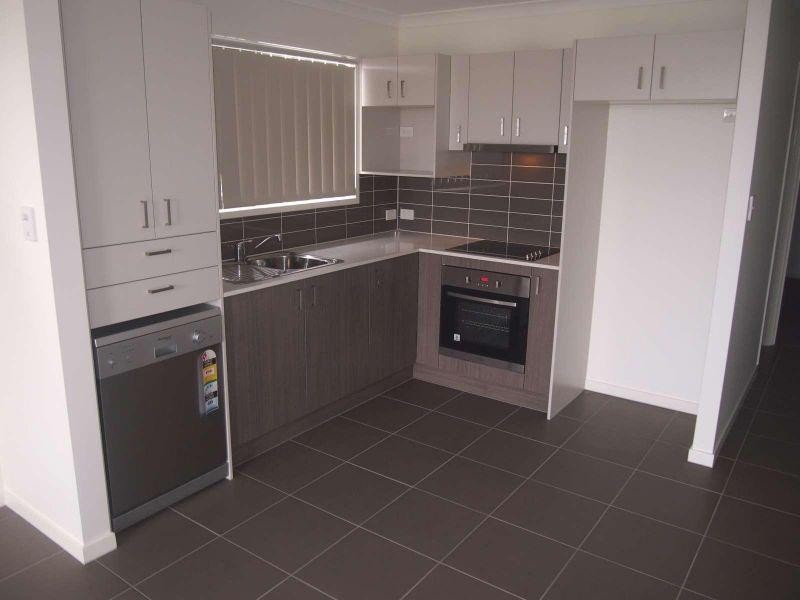 2/67 Braxlaw Crescent, Dakabin QLD 4503