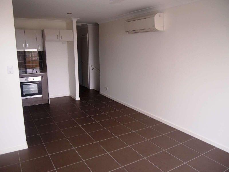 2/67 Braxlaw Crescent, Dakabin QLD 4503