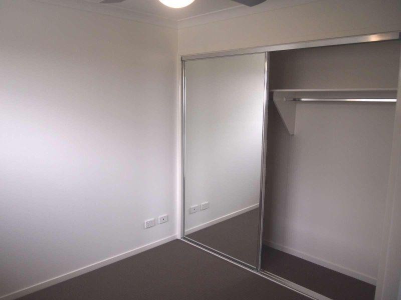 2/67 Braxlaw Crescent, Dakabin QLD 4503