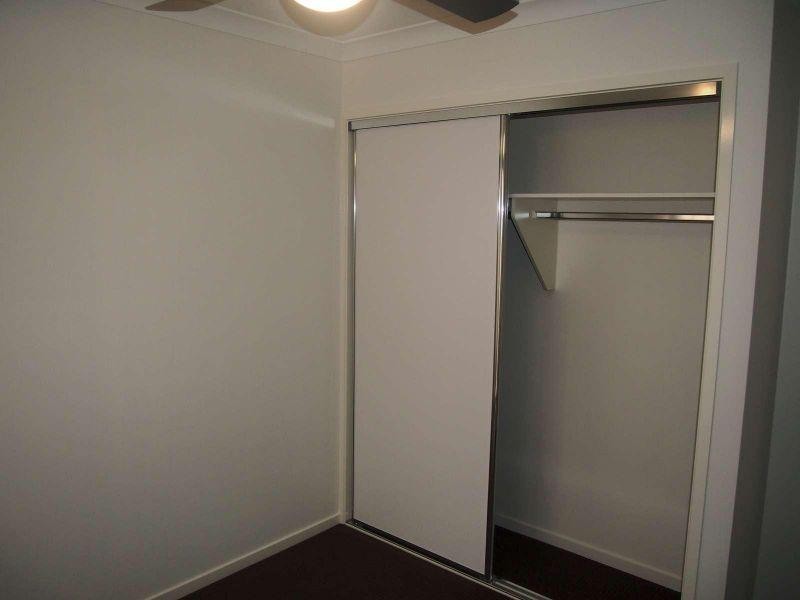 2/67 Braxlaw Crescent, Dakabin QLD 4503