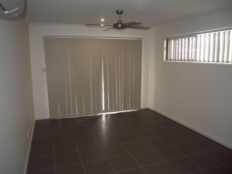 2/67 Braxlaw Crescent, Dakabin QLD 4503