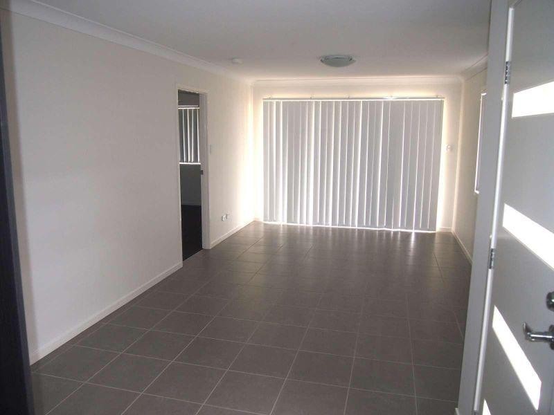 1/3 Macaw Place, Dakabin QLD 4503