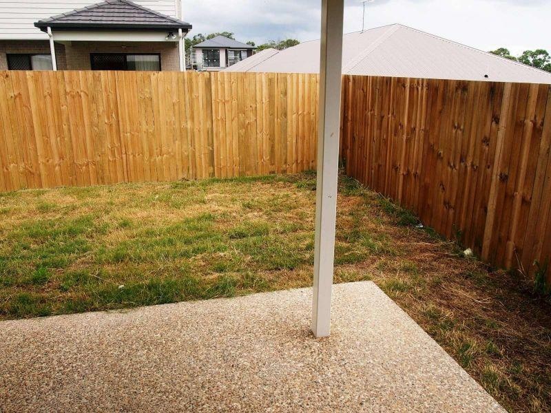 1/3 Macaw Place, Dakabin QLD 4503
