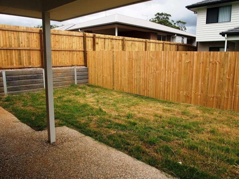 1/3 Macaw Place, Dakabin QLD 4503