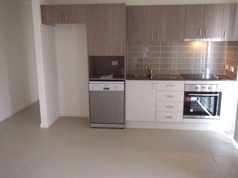 2/10 Llama Court, Dakabin QLD 4503