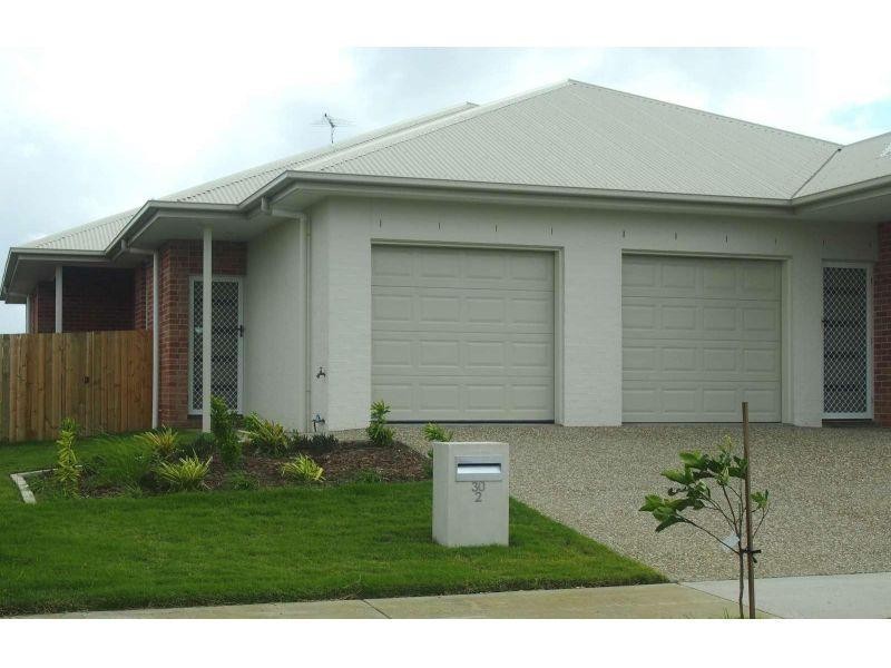 2/30 Adam Street, Beachmere QLD 4510