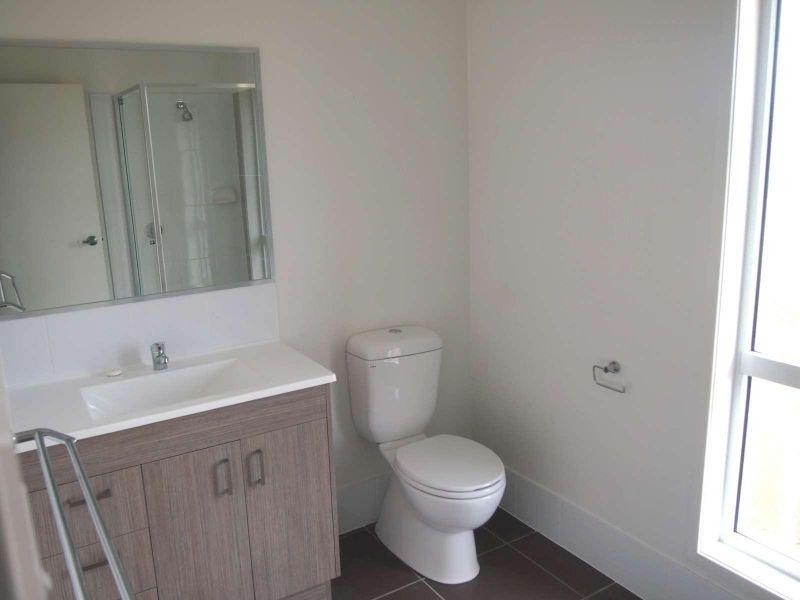 2/30 Adam Street, Beachmere QLD 4510