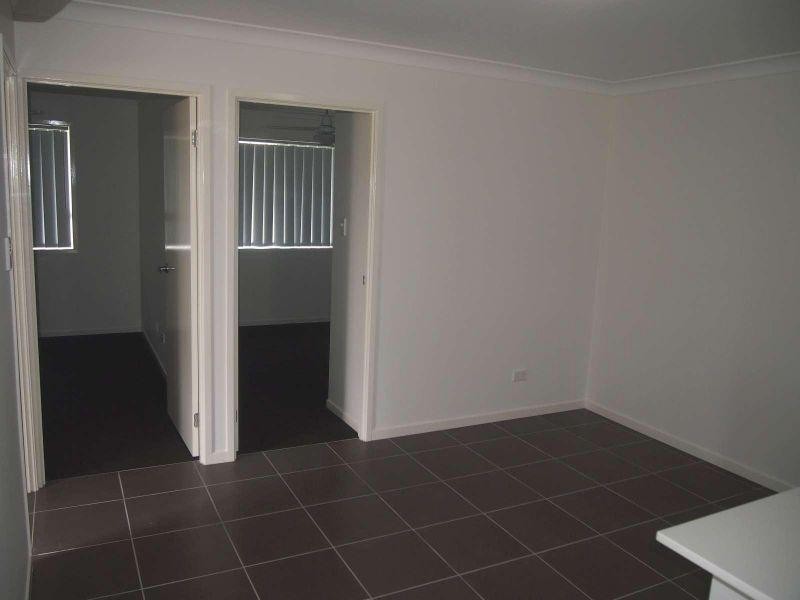 2/30 Adam Street, Beachmere QLD 4510