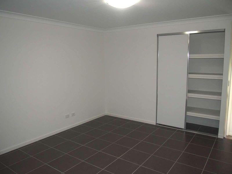 2/30 Adam Street, Beachmere QLD 4510