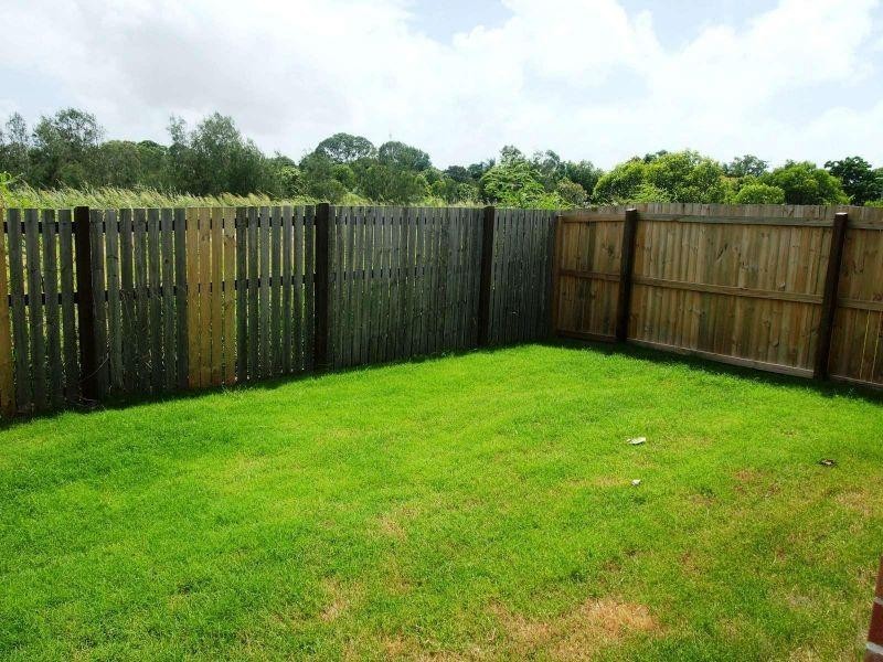 2/30 Adam Street, Beachmere QLD 4510