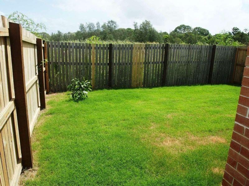 2/30 Adam Street, Beachmere QLD 4510