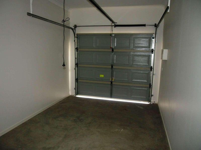 2/30 Adam Street, Beachmere QLD 4510