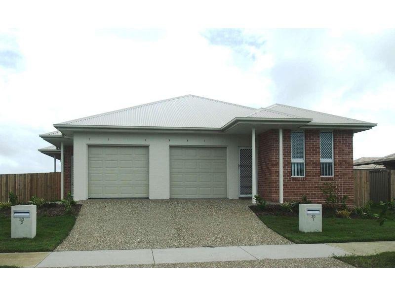 2/30 Adam Street, Beachmere QLD 4510