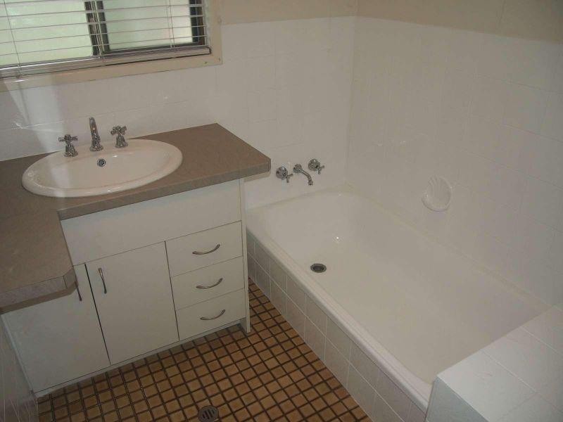 9 Belrose Avenue, Petrie QLD 4502