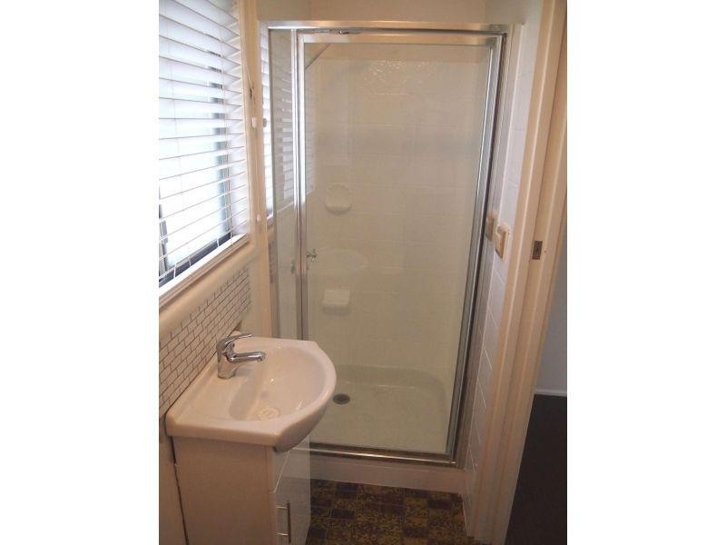 9 Belrose Avenue, Petrie QLD 4502