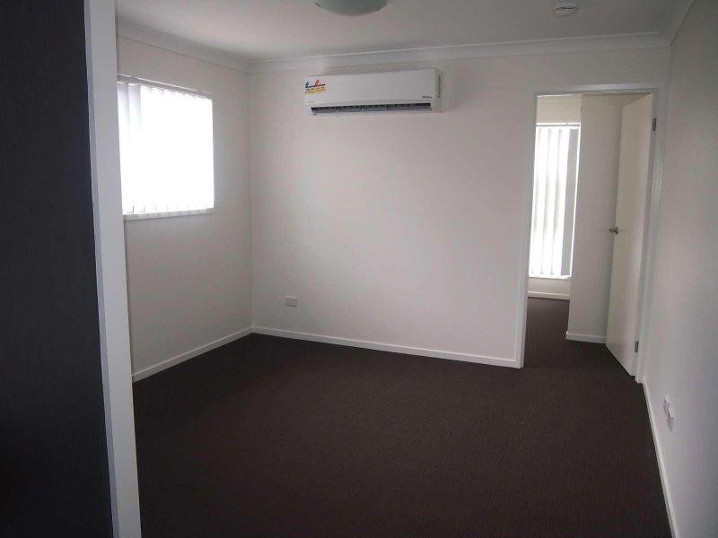 2/8 Bow Street, Bray Park QLD 4500