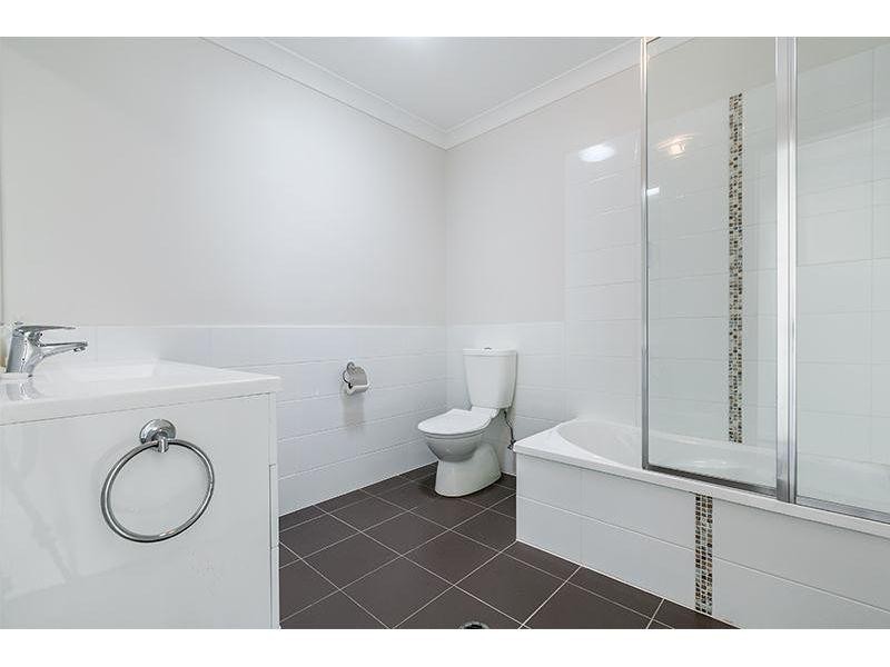 24/9 Houghton Street, Petrie QLD 4502