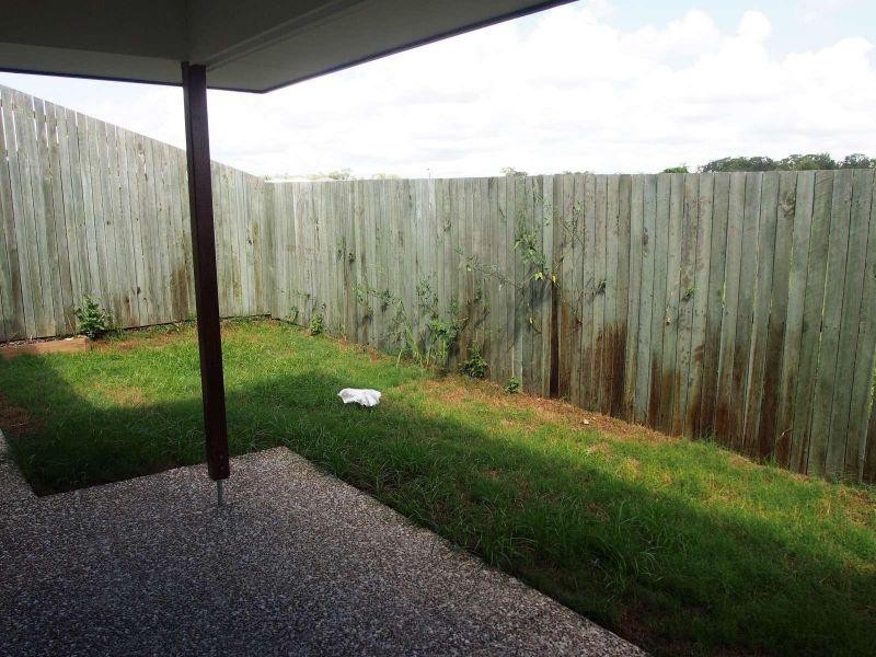 2/41 Hipwood Street, Morayfield QLD 4506