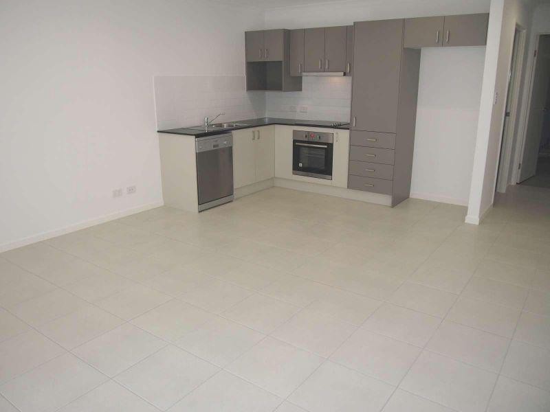 2/8 Coach West Road, Morayfield QLD 4506