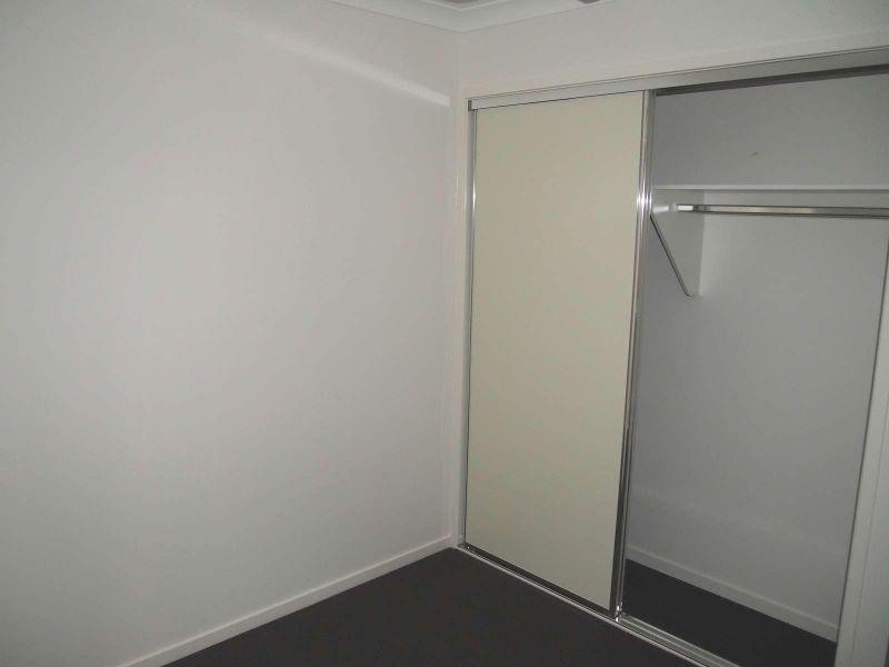 2/63 Braxlaw Crescent, Dakabin QLD 4503