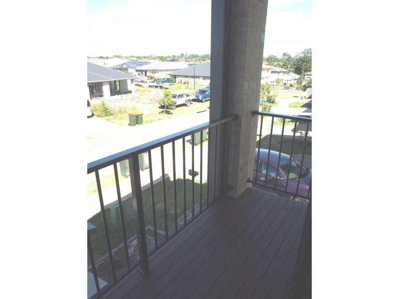 2/63 Braxlaw Crescent, Dakabin QLD 4503