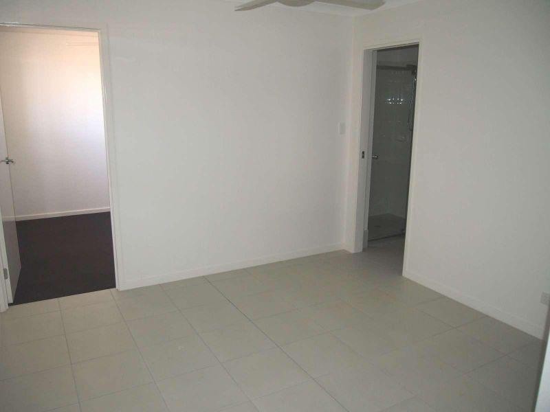 2/5 Llama Court, Dakabin QLD 4503