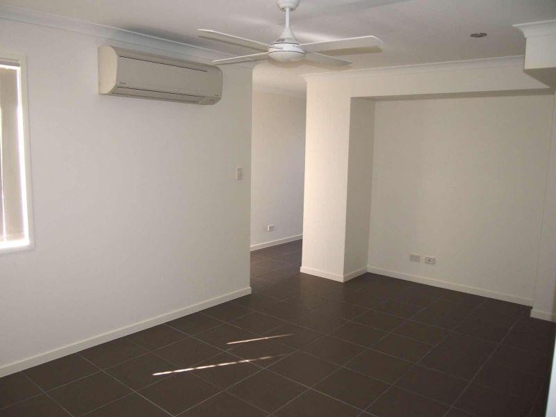 1/65 Braxlaw Crescent, Dakabin QLD 4503