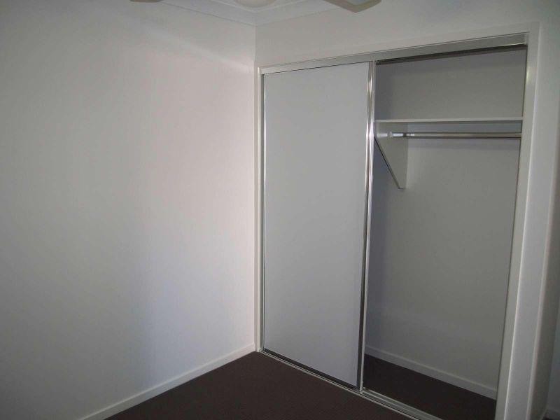 2/65 Braxlaw Crescent, Dakabin QLD 4503