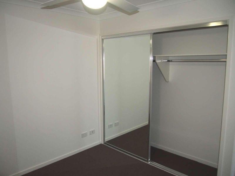 2/65 Braxlaw Crescent, Dakabin QLD 4503