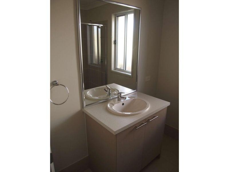 9 Rosemead Street, North Lakes QLD 4509