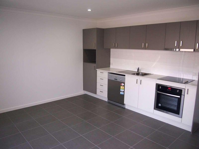 2/72 Surround Street, Dakabin QLD 4503