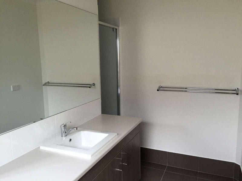 4 Tamarin Court, Dakabin QLD 4503