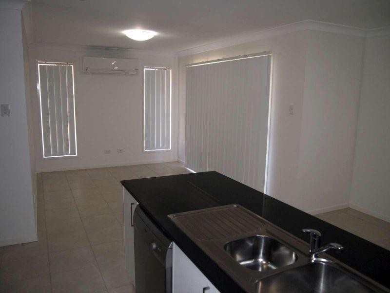 2/36 Keeley Street, Morayfield QLD 4506