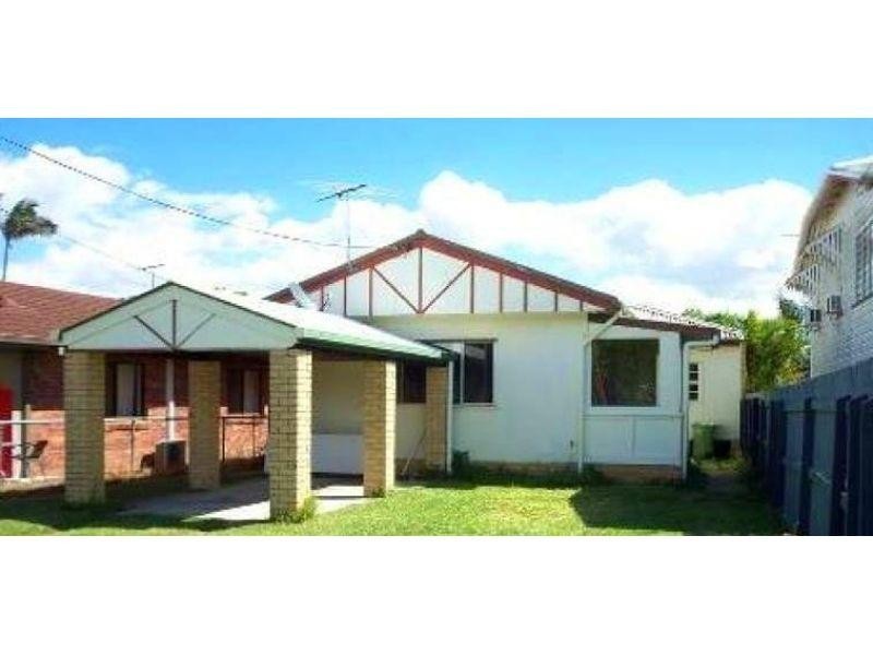59 Victoria Avenue, Woody Point QLD 4019