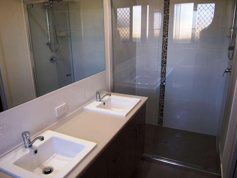 2/37 Desmond Street, Narangba QLD 4504
