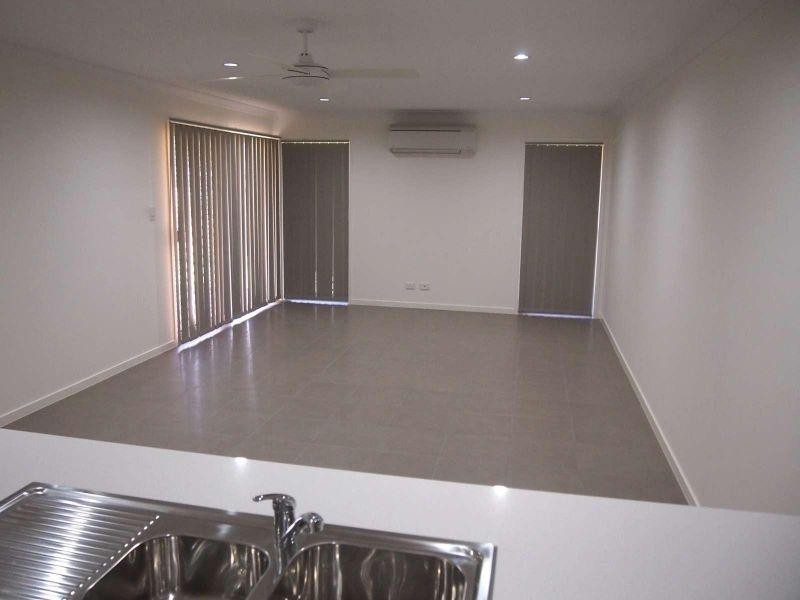 2/37 Desmond Street, Narangba QLD 4504