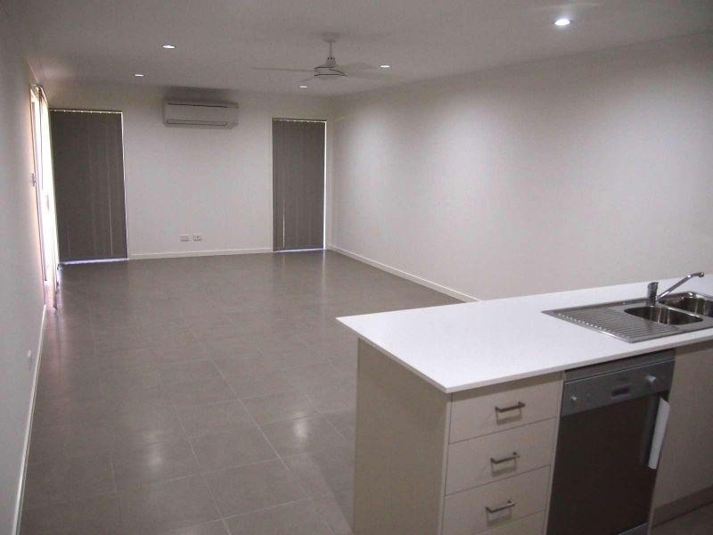 2/37 Desmond Street, Narangba QLD 4504