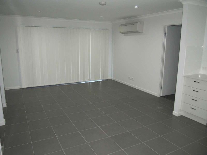 1/9 Champion Crescent, Griffin QLD 4503