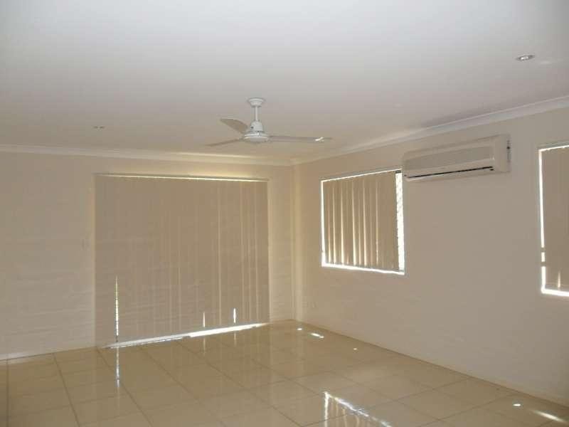 14 Gabrielle Court, Kallangur QLD 4503