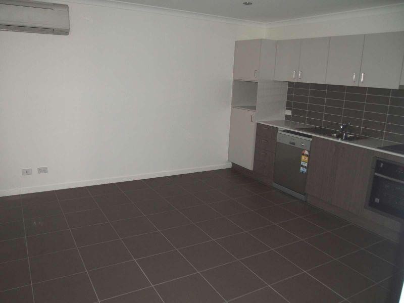 2/22 Champion Crescent, Griffin QLD 4503