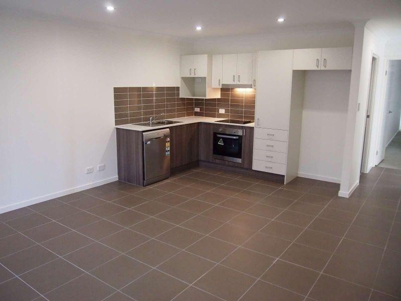 2/42 Basalt Street, Caboolture QLD 4510