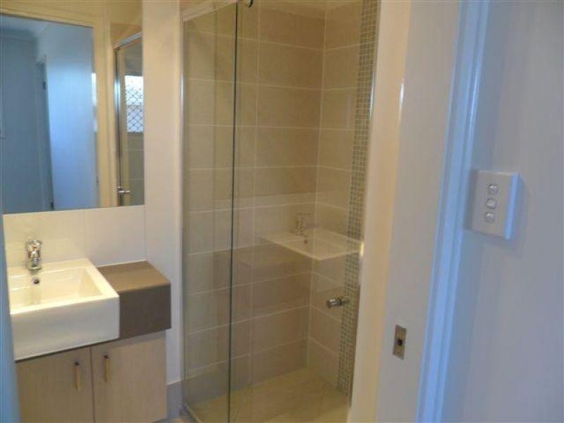 2/9 River Breeze Drive, Griffin QLD 4503