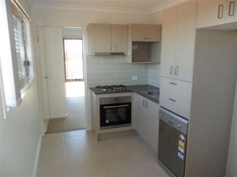 2/9 River Breeze Drive, Griffin QLD 4503