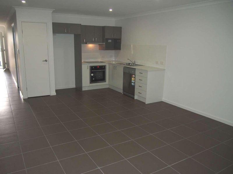 2/48 Meadowview Drive, Morayfield QLD 4506