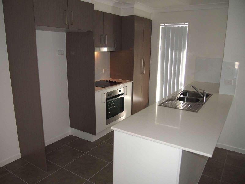 2/6 Coogera Court, Morayfield QLD 4506