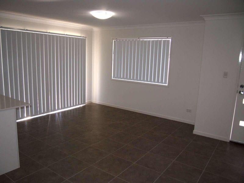 2/6 Coogera Court, Morayfield QLD 4506