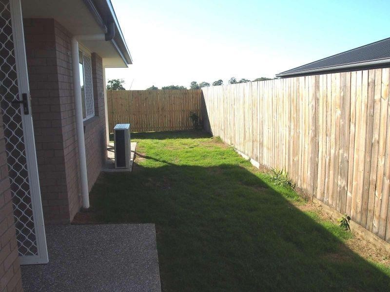 2/6 Coogera Court, Morayfield QLD 4506